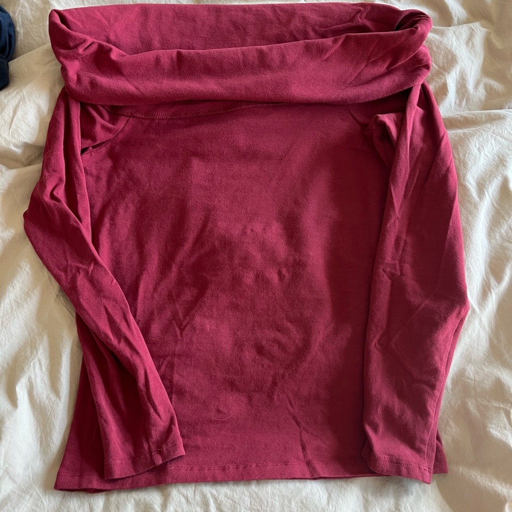 Abercrombie & Fitch Long- Sleeve Off the Shoulder Top